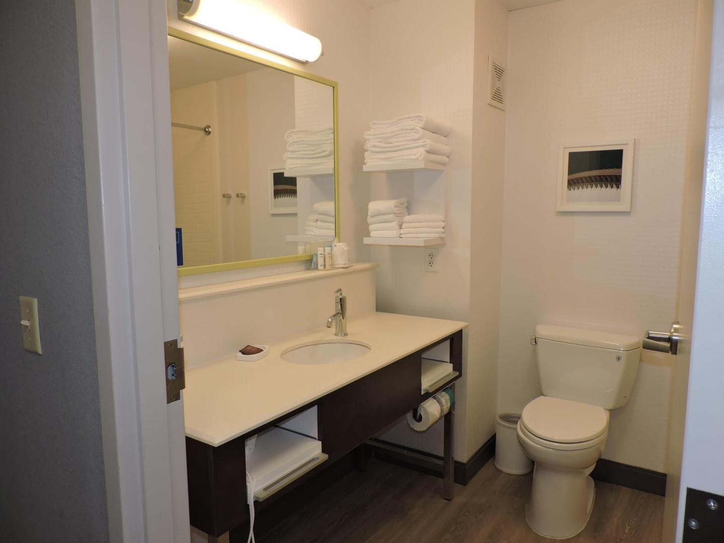 Hampton Inn Bismarck Hampton Inn Bismarck