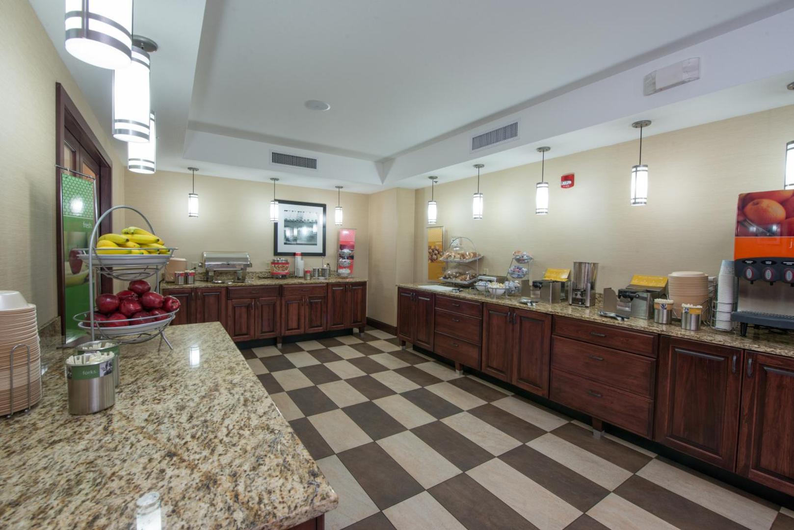 Hampton Inn Bismarck Hampton Inn Bismarck