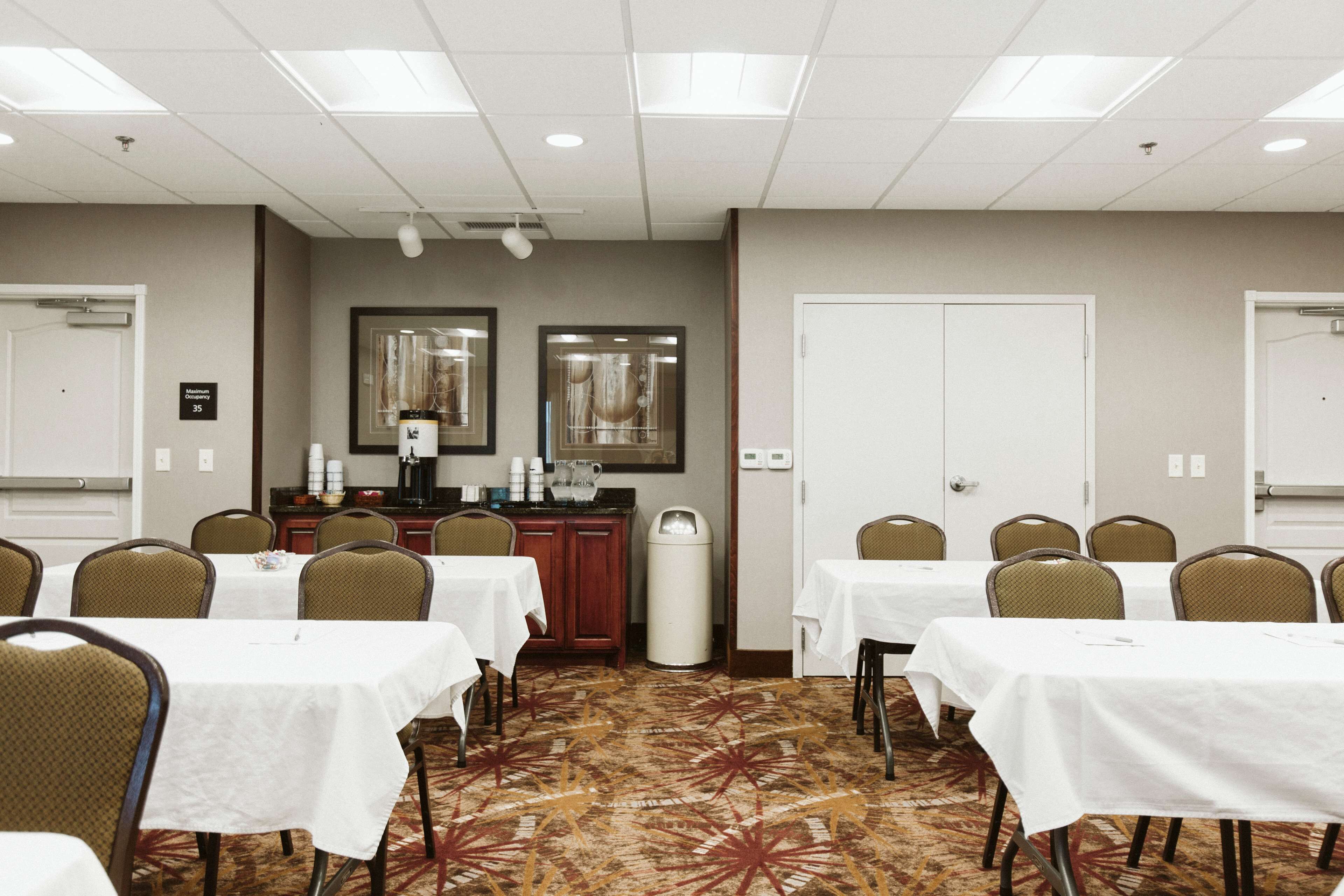 Hampton Inn Bismarck Hampton Inn Bismarck