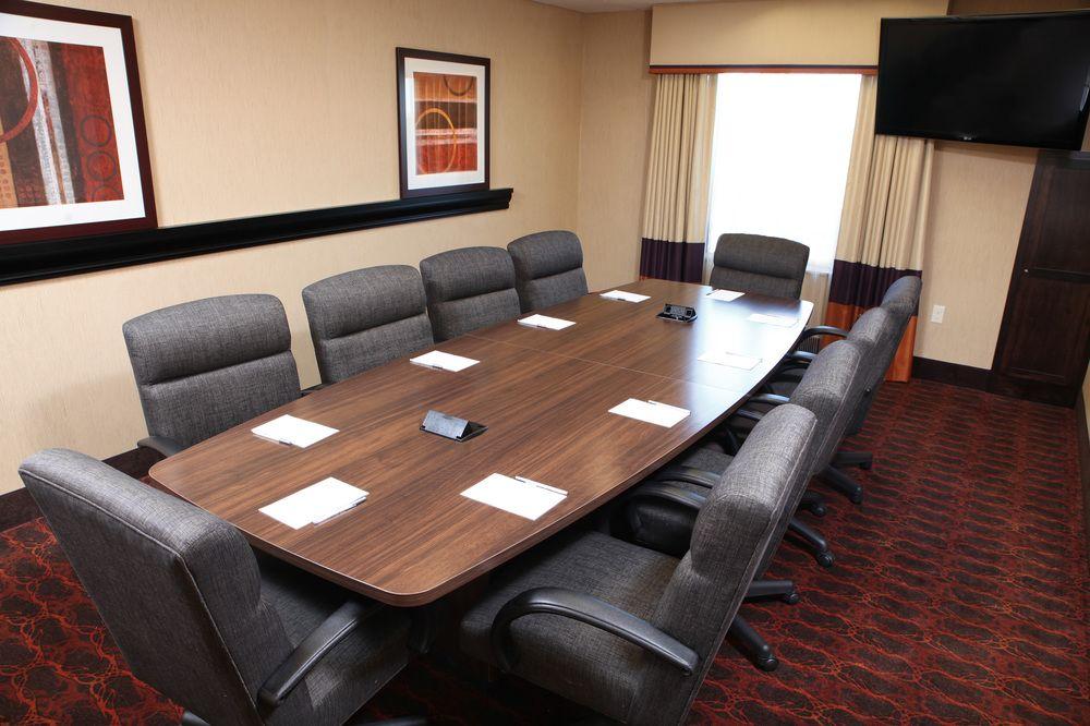 Hampton Inn & Suites Fargo Medical Center Hampton Inn & Suites Fargo Medical Center
