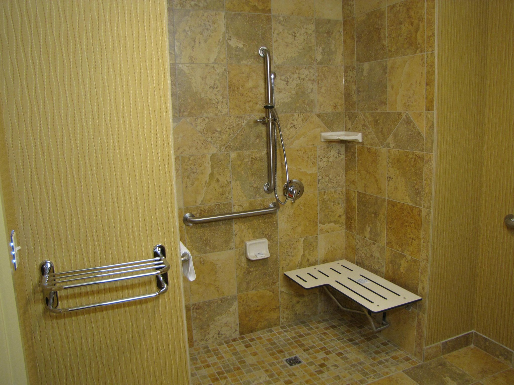 Hampton Inn & Suites Jamestown, ND Hampton Inn & Suites Jamestown, ND