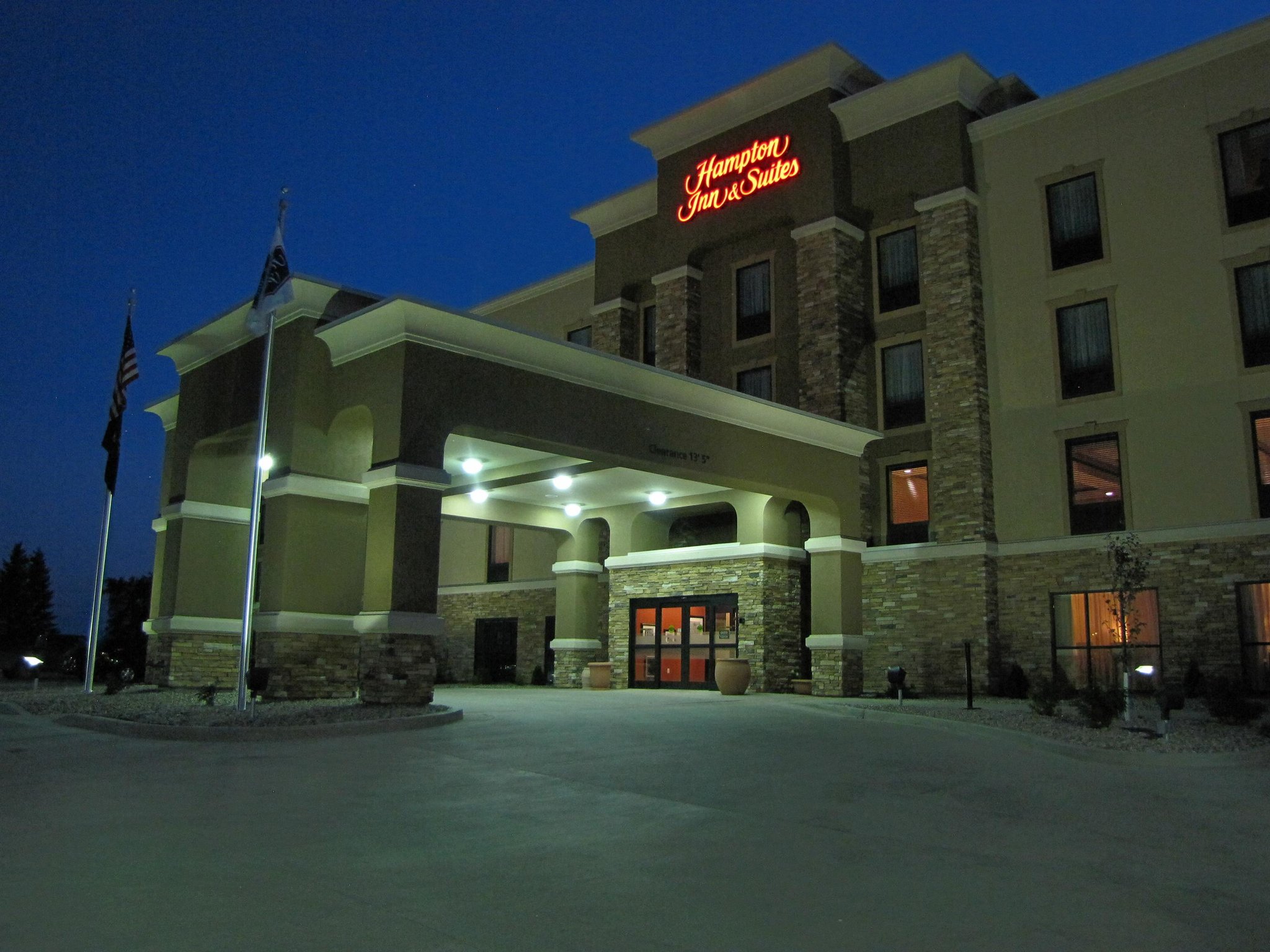 Hampton Inn & Suites Jamestown, ND Hampton Inn & Suites Jamestown, ND