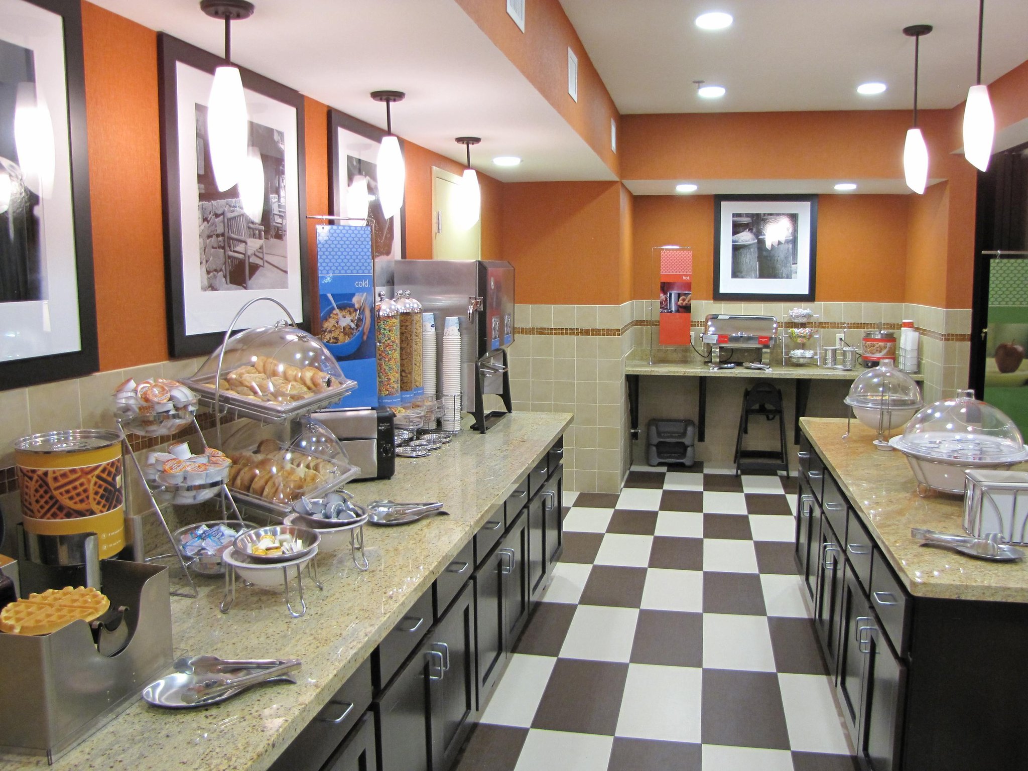 Hampton Inn & Suites Jamestown, ND Hampton Inn & Suites Jamestown, ND