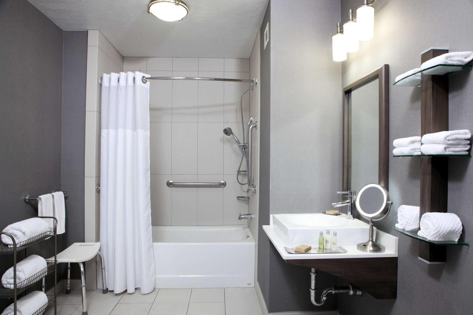 DoubleTree by Hilton West Fargo Sanford Medical Center Area DoubleTree by Hilton West Fargo Sanford Medical Center Area