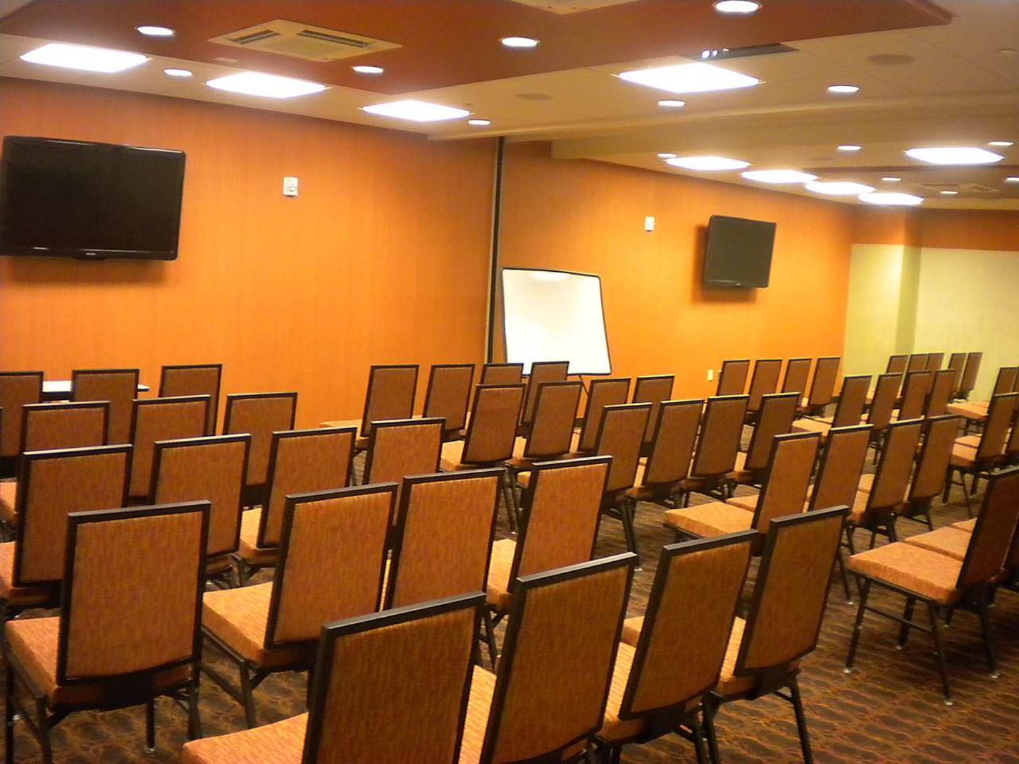 Hampton Inn & Suites Cincinnati / Uptown - University Area Hampton Inn & Suites Cincinnati / Uptown - University Area