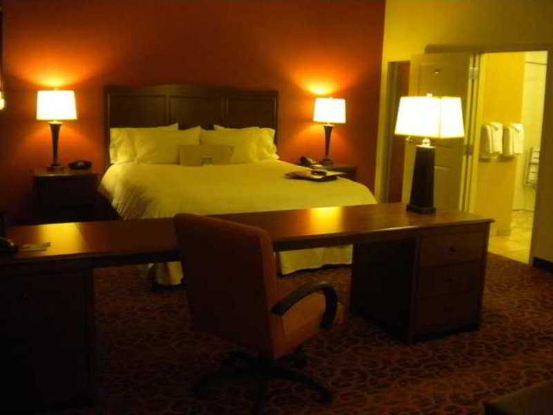 Hampton Inn & Suites Cincinnati / Uptown - University Area Hampton Inn & Suites Cincinnati / Uptown - University Area