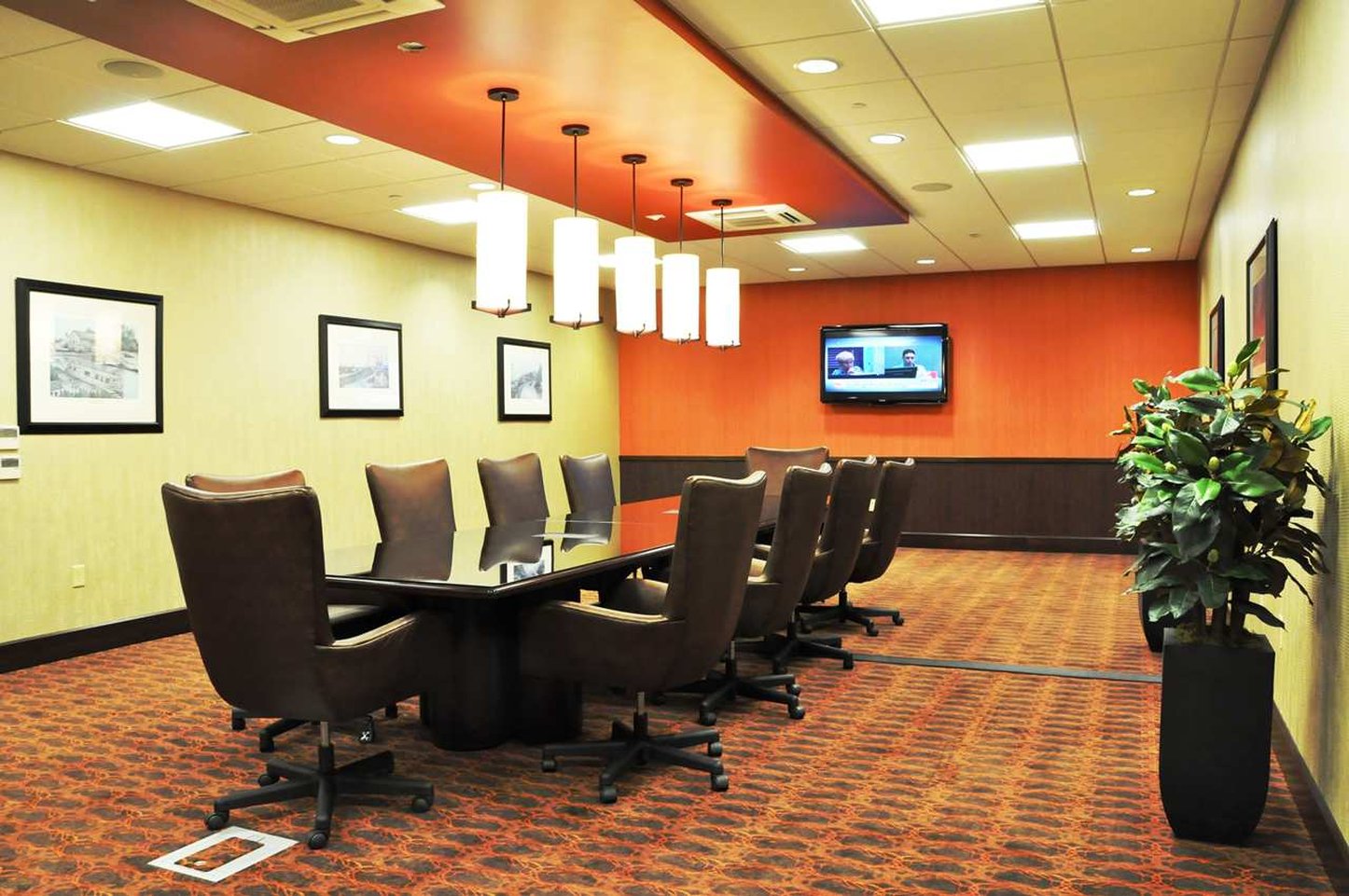 Hampton Inn & Suites Cincinnati / Uptown - University Area Hampton Inn & Suites Cincinnati / Uptown - University Area
