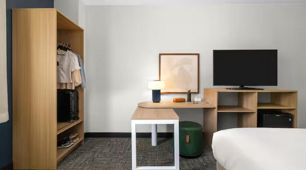 Spark by Hilton Cincinnati Fairfield Spark by Hilton Cincinnati Fairfield