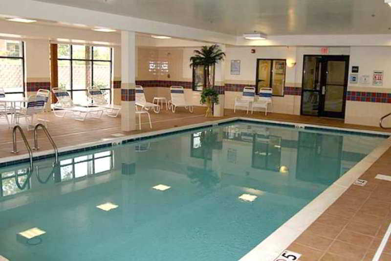 Hampton Inn & Suites Dayton-Airport Hampton Inn & Suites Dayton-Airport