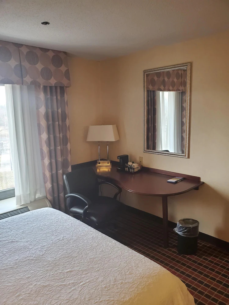 Hampton Inn & Suites Dayton-Airport Hampton Inn & Suites Dayton-Airport