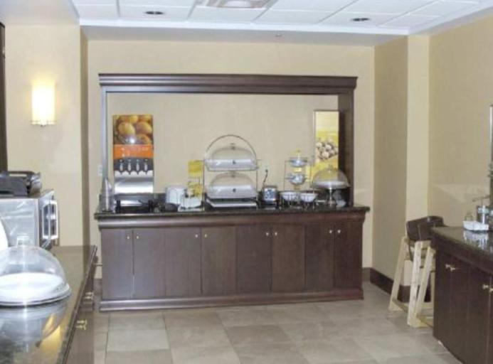 Hampton Inn & Suites Dayton-Airport Hampton Inn & Suites Dayton-Airport