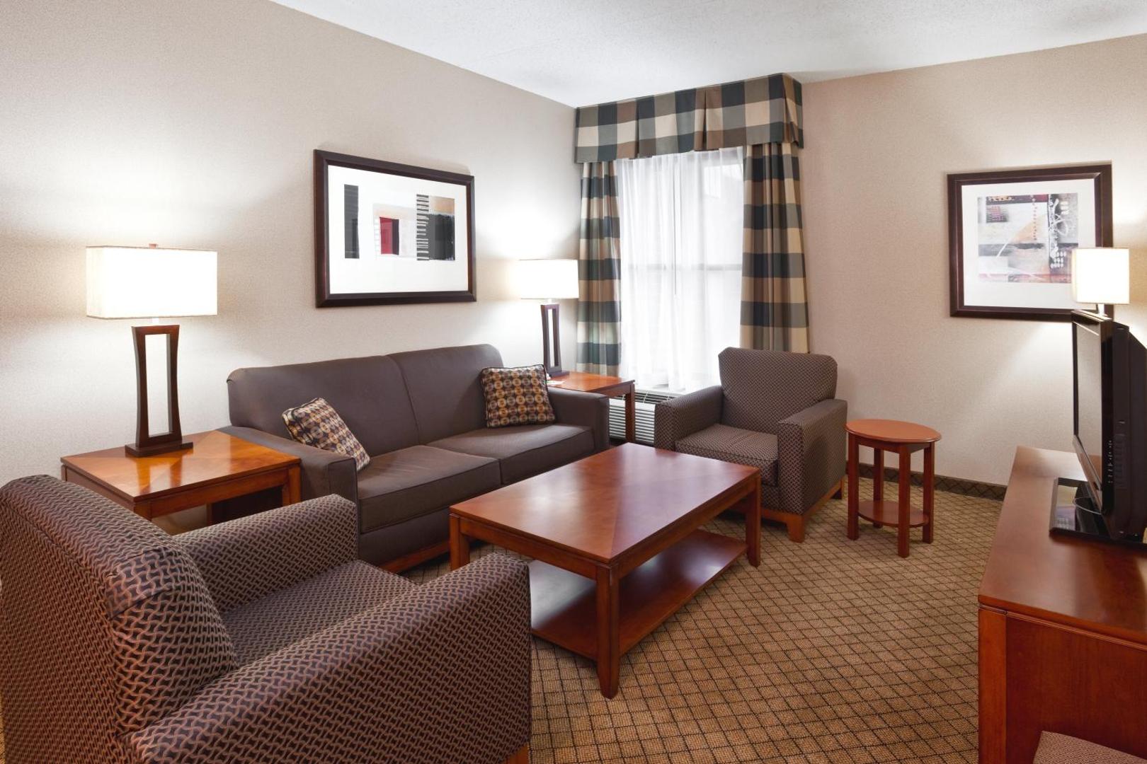 DoubleTree by Hilton Dayton Fairborn DoubleTree by Hilton Dayton Fairborn