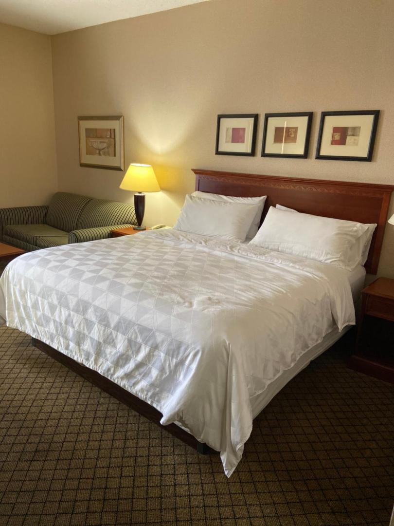 DoubleTree by Hilton Dayton Fairborn DoubleTree by Hilton Dayton Fairborn