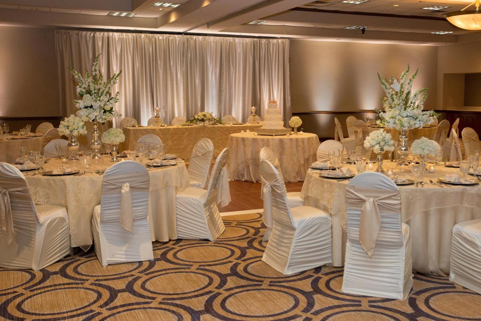 DoubleTree by Hilton Dayton Fairborn DoubleTree by Hilton Dayton Fairborn