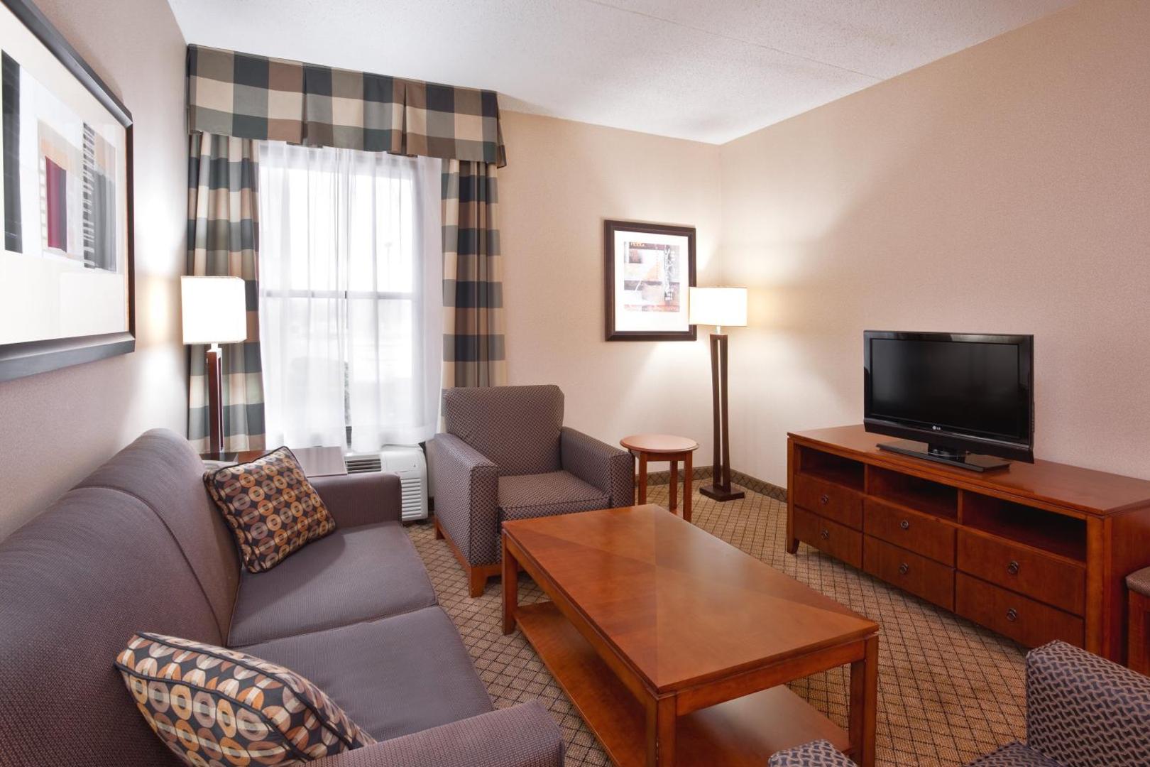 DoubleTree by Hilton Dayton Fairborn DoubleTree by Hilton Dayton Fairborn