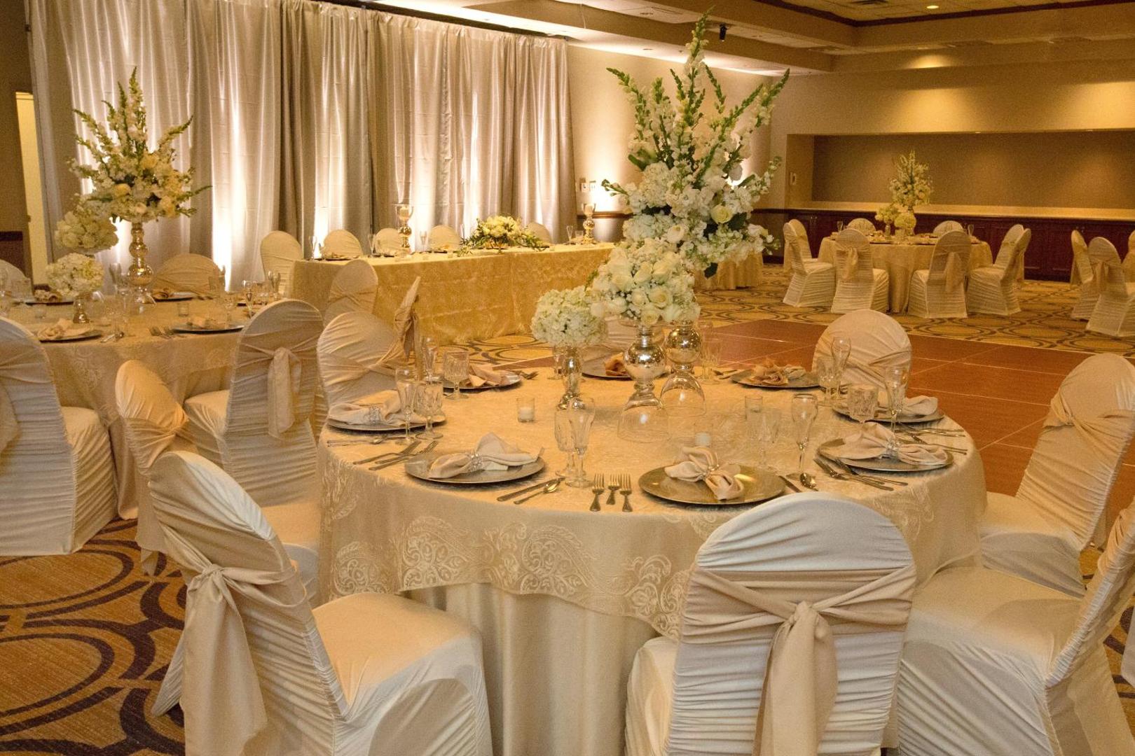 DoubleTree by Hilton Dayton Fairborn DoubleTree by Hilton Dayton Fairborn