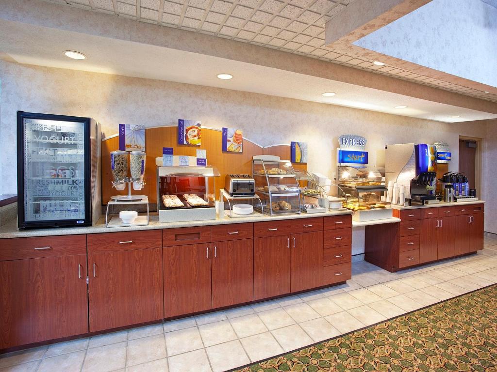 City Express by Marriott Findlay