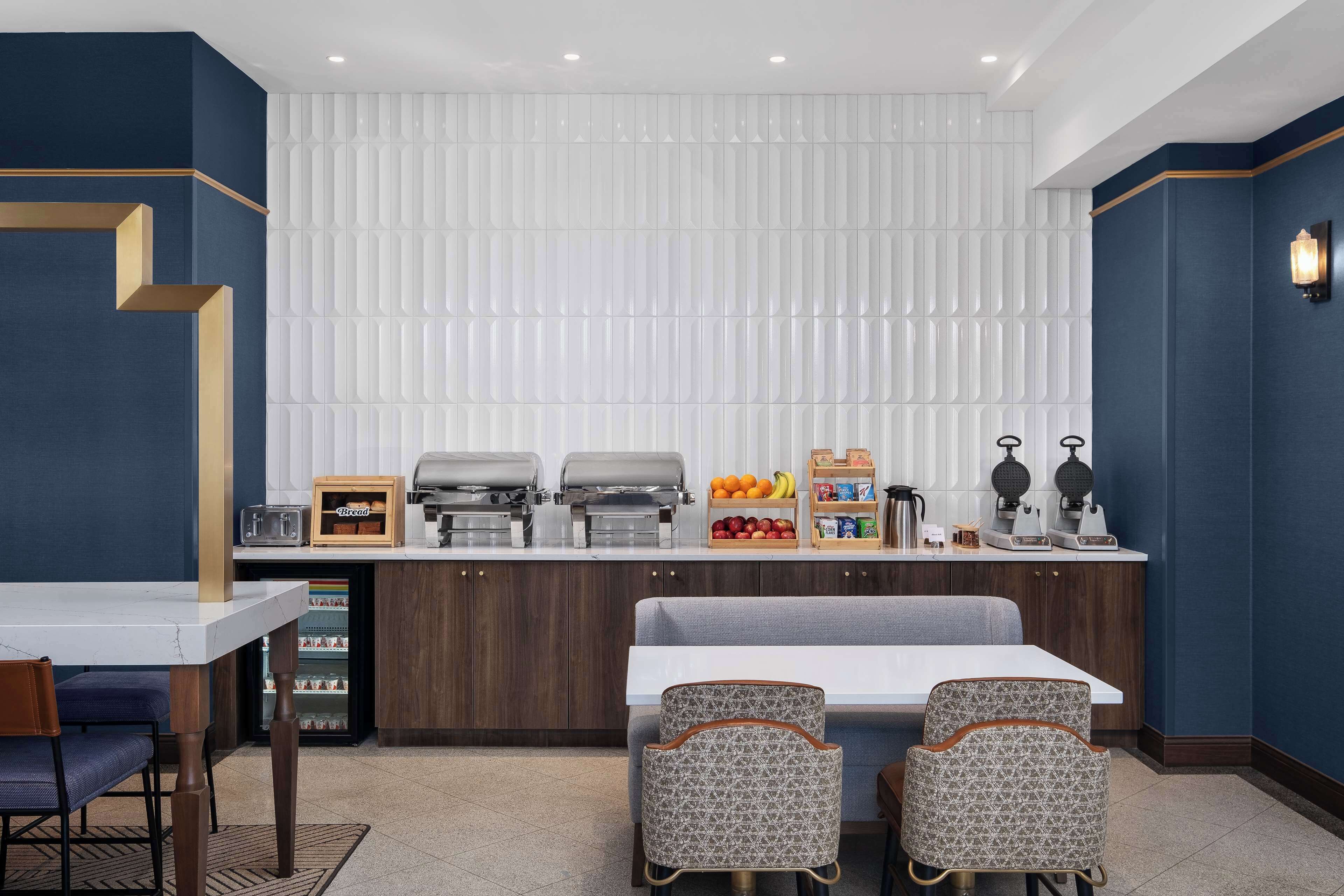 Well House Hamilton Tapestry Collection