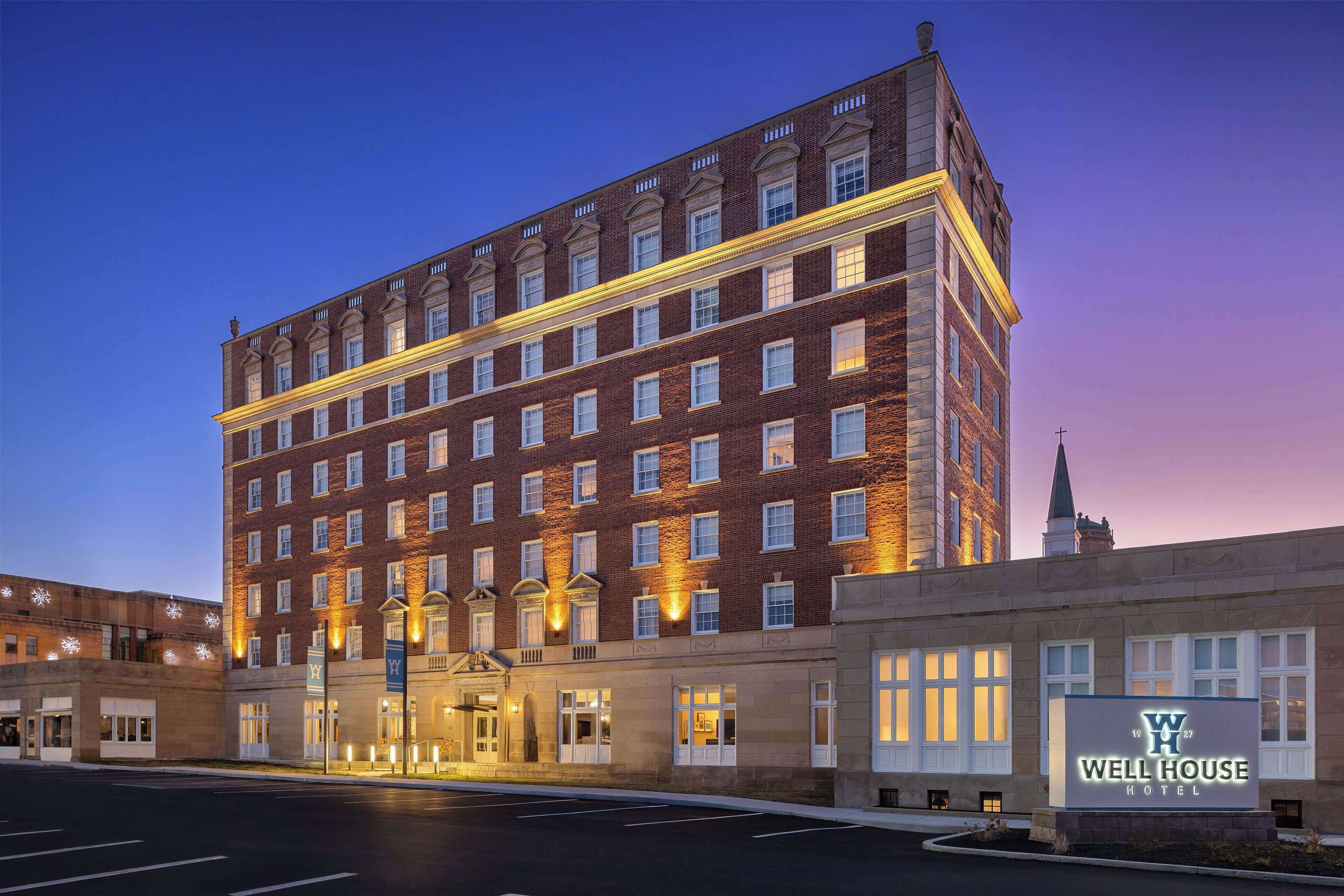 Well House Hamilton Tapestry Collection