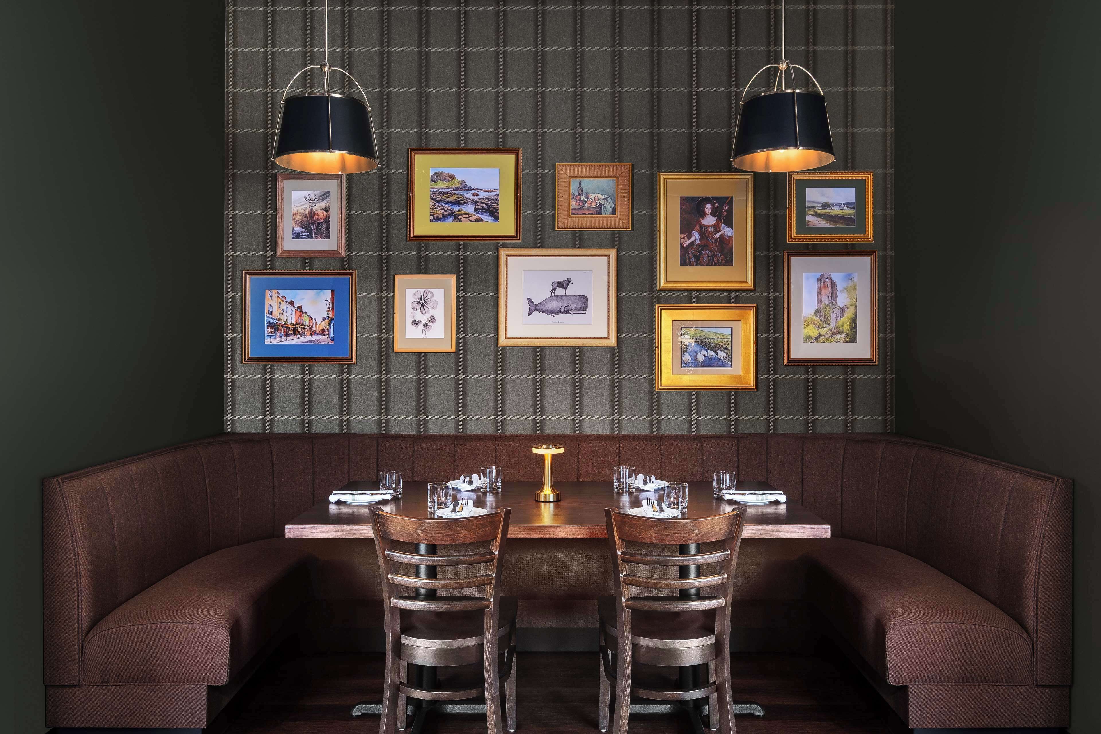 Well House Hamilton Tapestry Collection