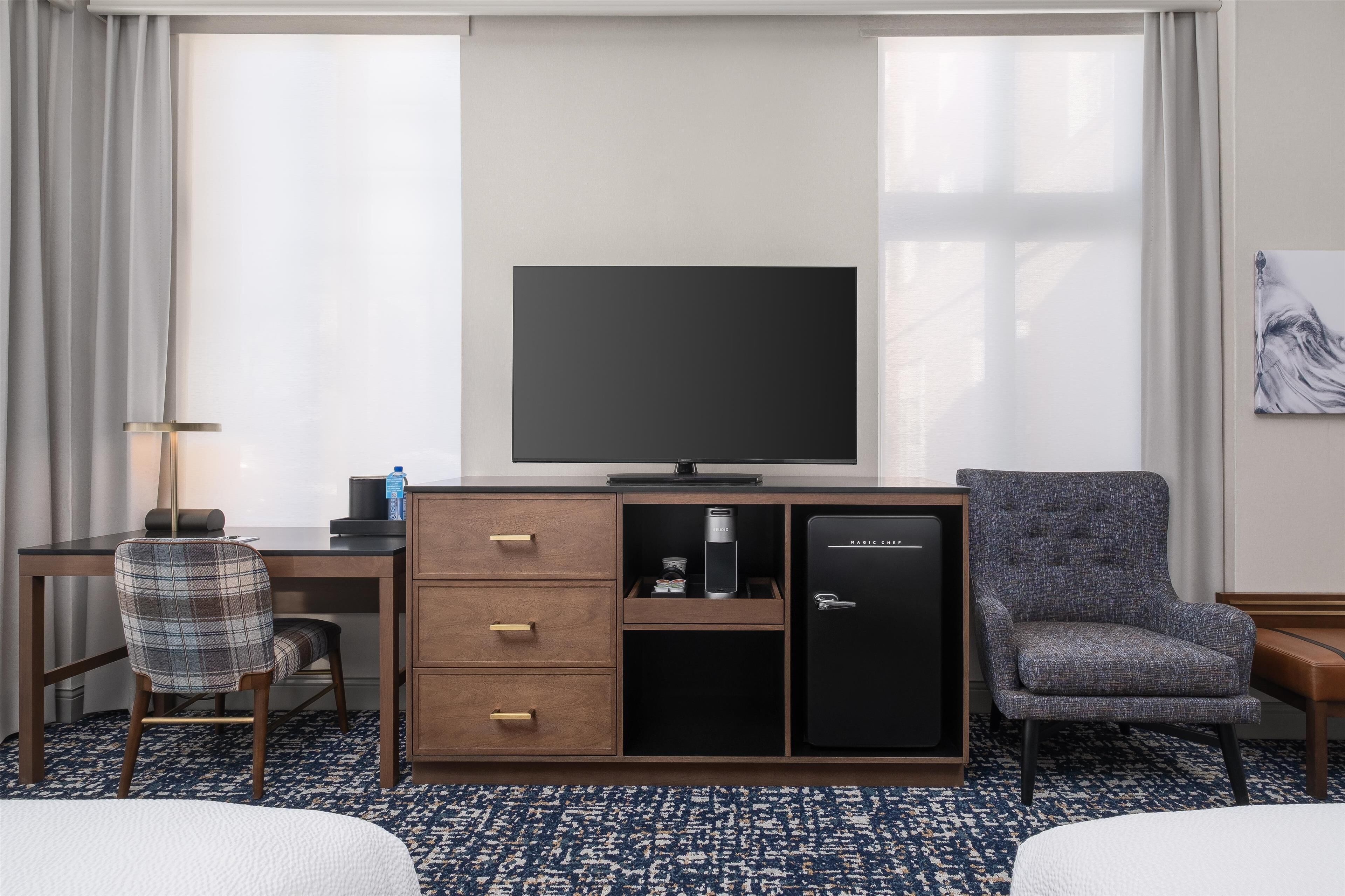 Well House Hamilton Tapestry Collection