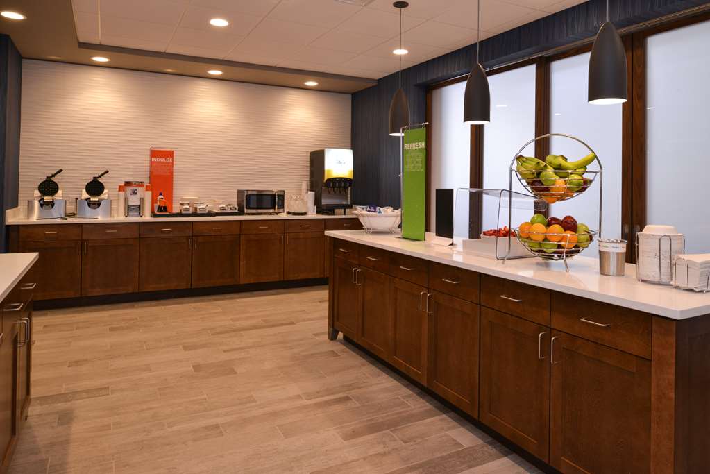 Hampton Inn & Suites Cincinnati-Mason