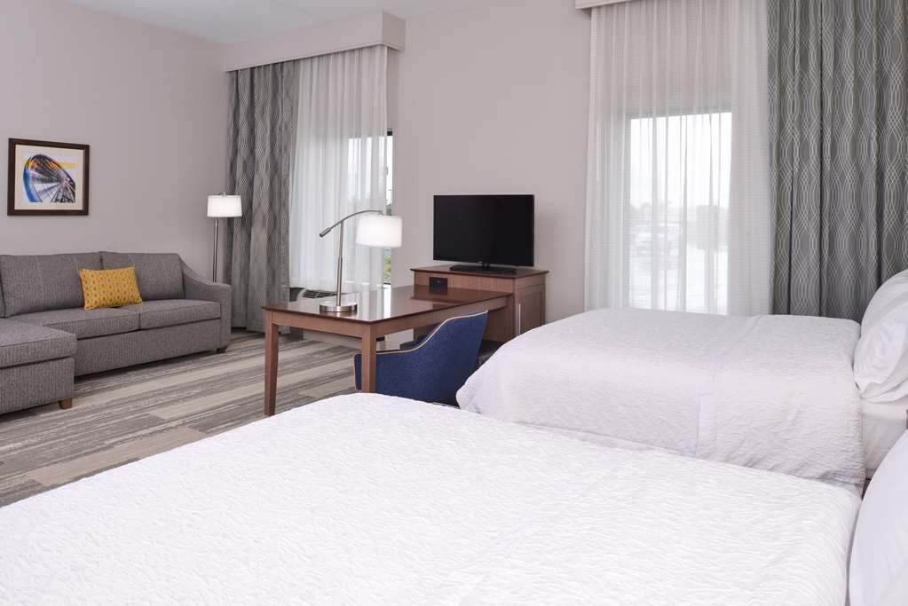 Hampton Inn & Suites Cincinnati-Mason