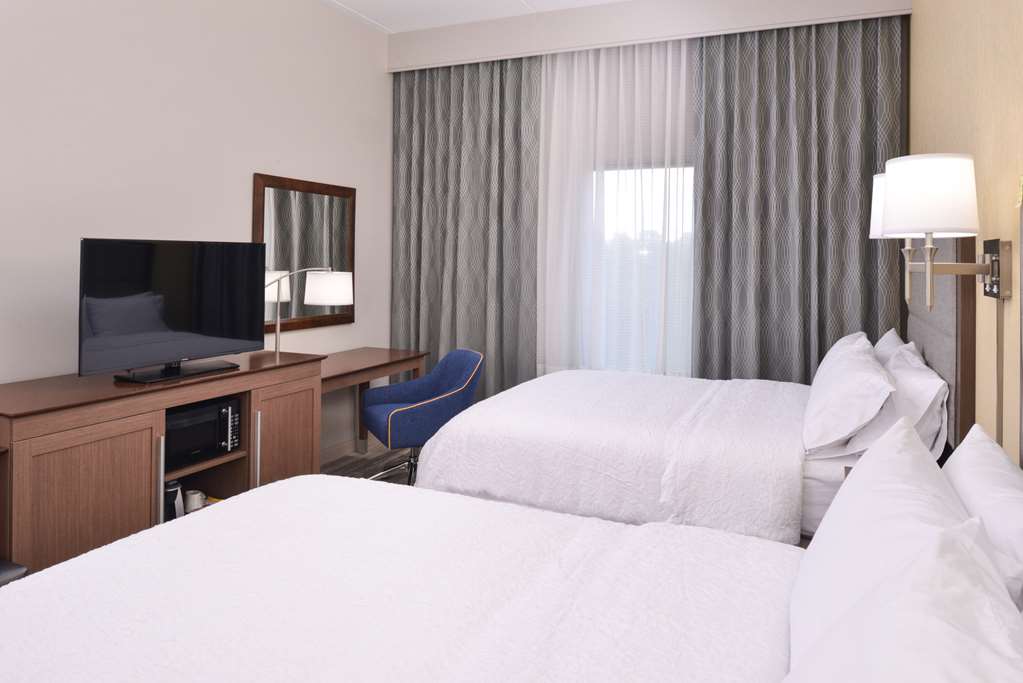 Hampton Inn & Suites Cincinnati-Mason