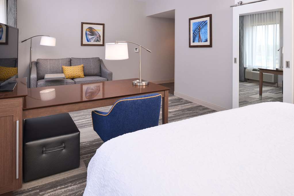 Hampton Inn & Suites Cincinnati-Mason