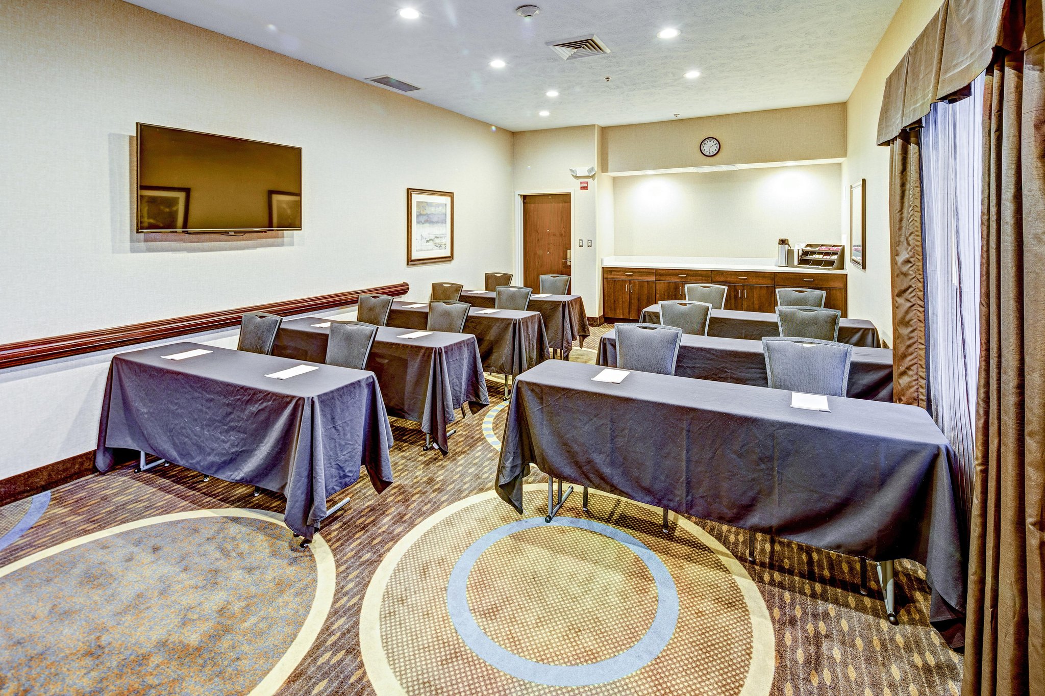 Hampton Inn & Suites Cleveland Airport Hampton Inn & Suites Cleveland Airport