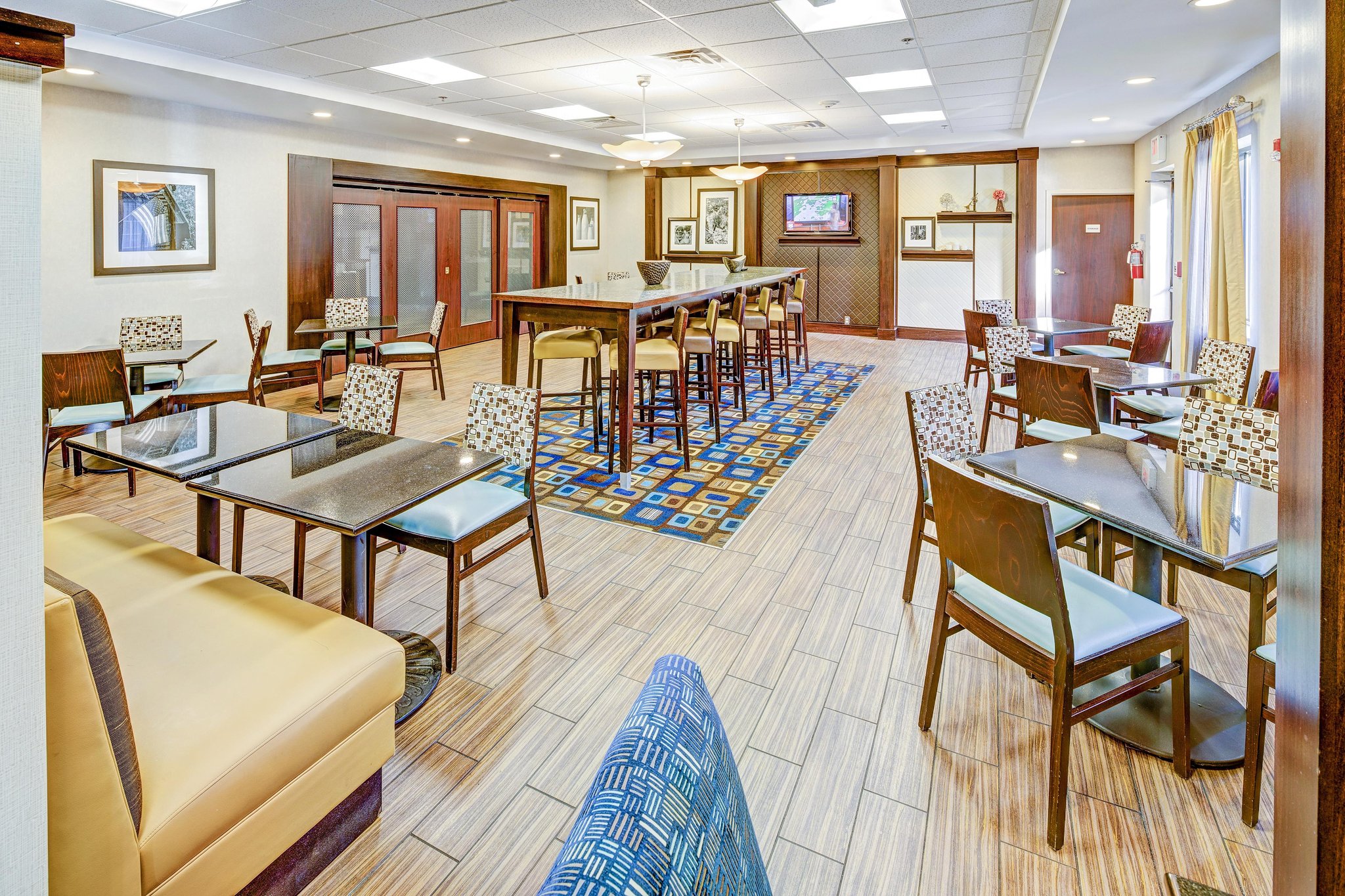 Hampton Inn & Suites Cleveland Airport Hampton Inn & Suites Cleveland Airport
