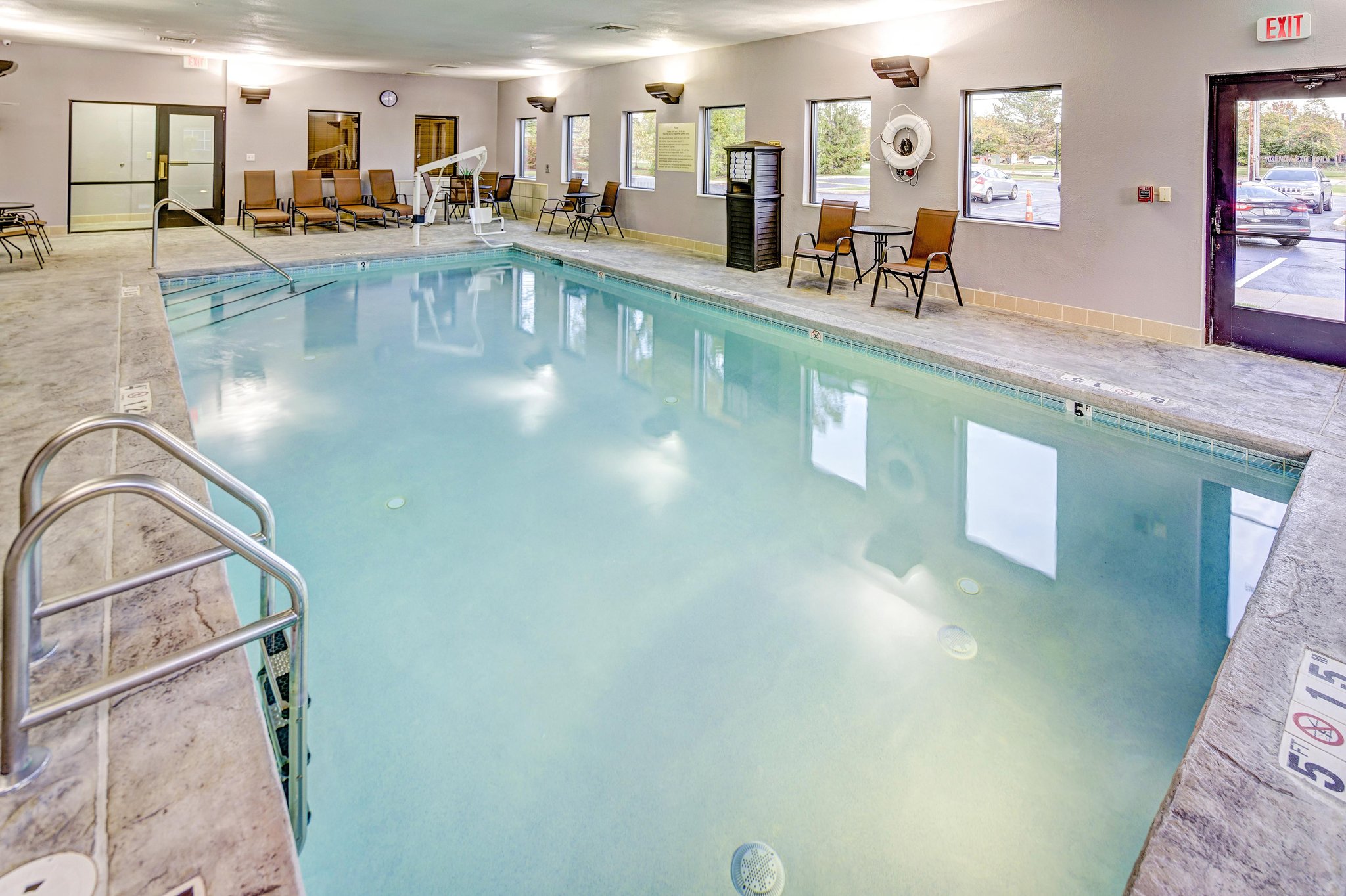 Hampton Inn & Suites Cleveland Airport Hampton Inn & Suites Cleveland Airport