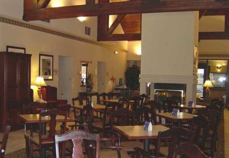 Hampton Inn & Suites Cleveland Airport Hampton Inn & Suites Cleveland Airport