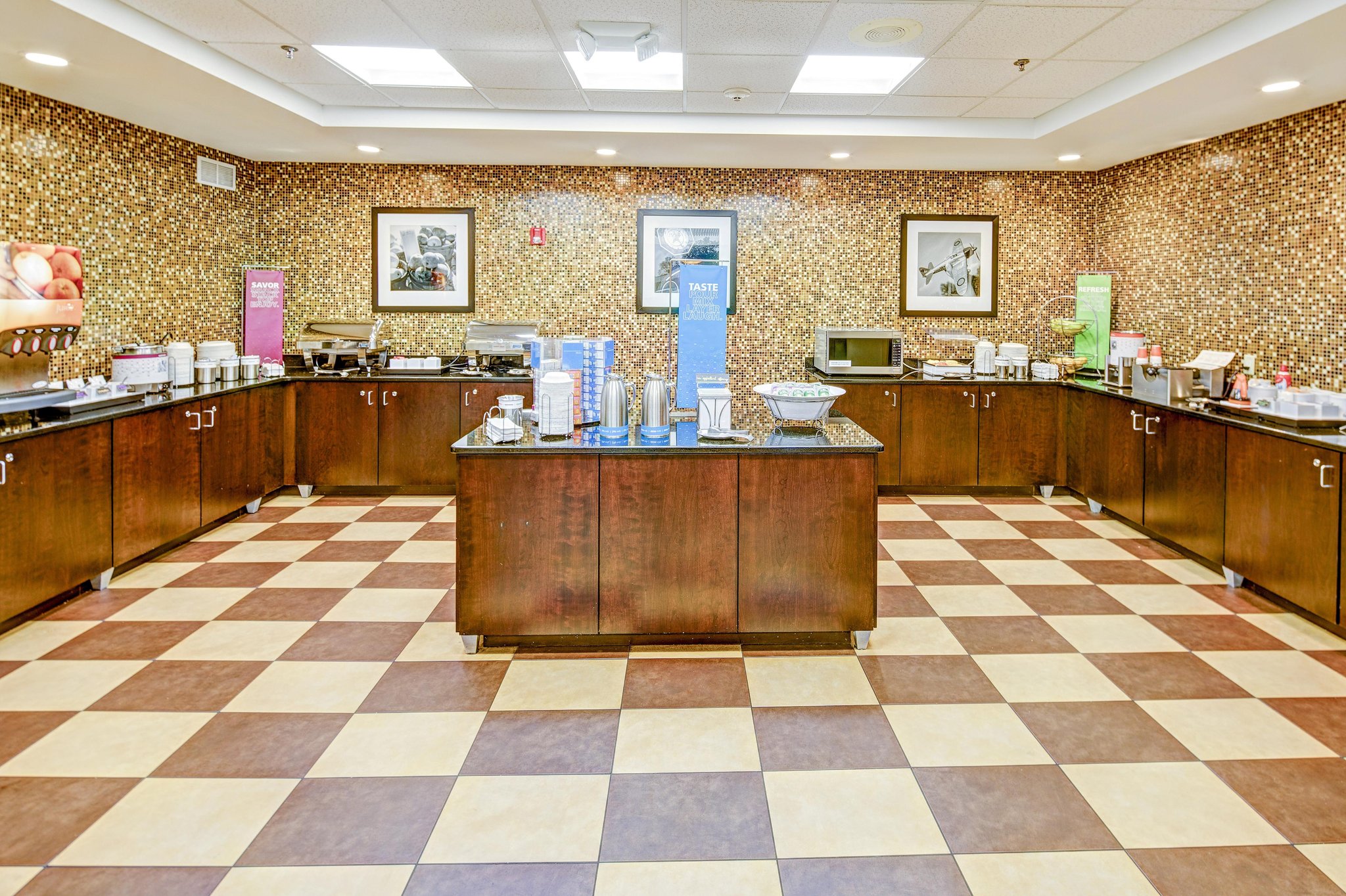 Hampton Inn & Suites Cleveland Airport Hampton Inn & Suites Cleveland Airport