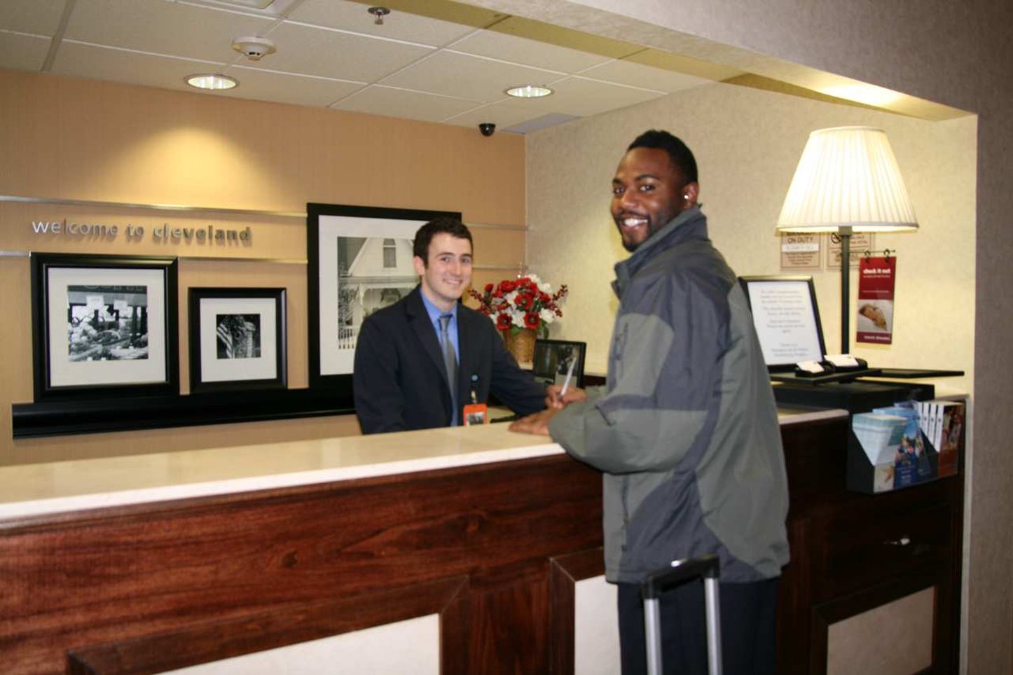 Hampton Inn & Suites Cleveland Airport Hampton Inn & Suites Cleveland Airport