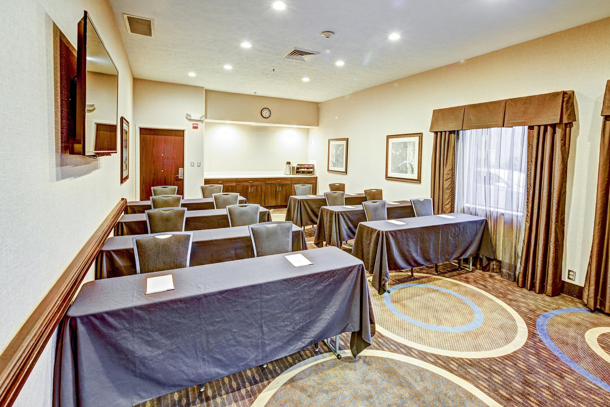 Hampton Inn & Suites Cleveland Airport Hampton Inn & Suites Cleveland Airport