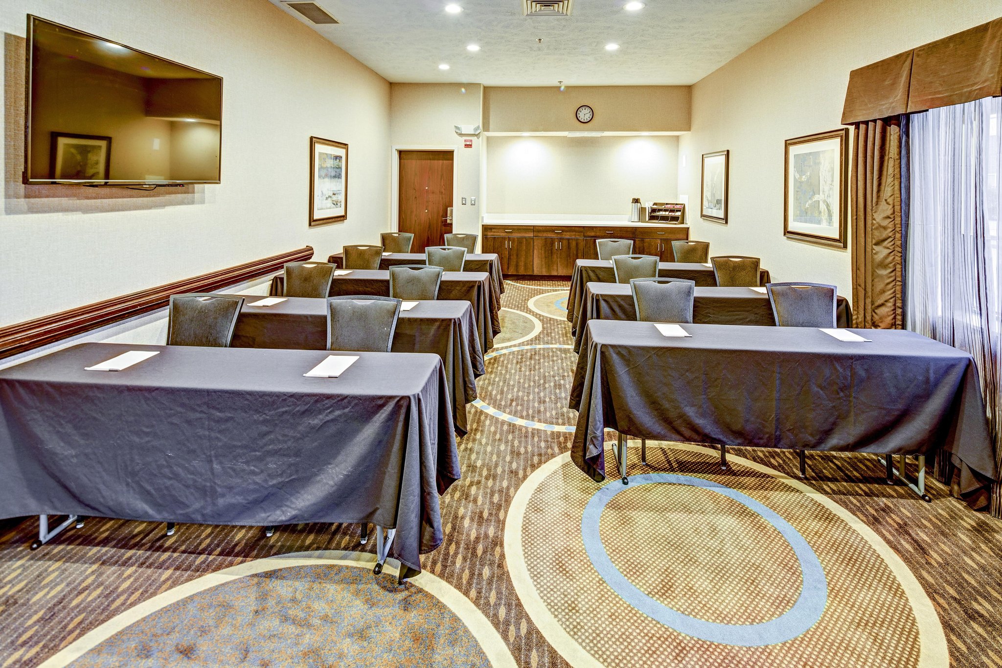 Hampton Inn & Suites Cleveland Airport Hampton Inn & Suites Cleveland Airport