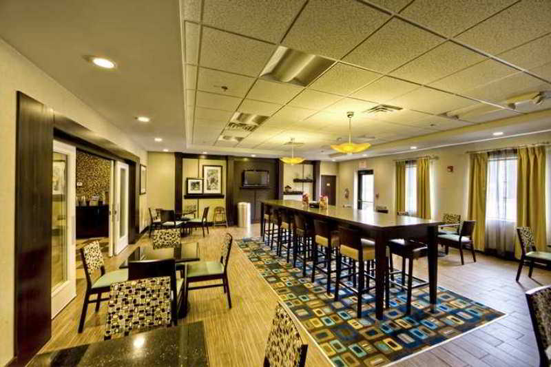 Hampton Inn & Suites Cleveland Airport Hampton Inn & Suites Cleveland Airport