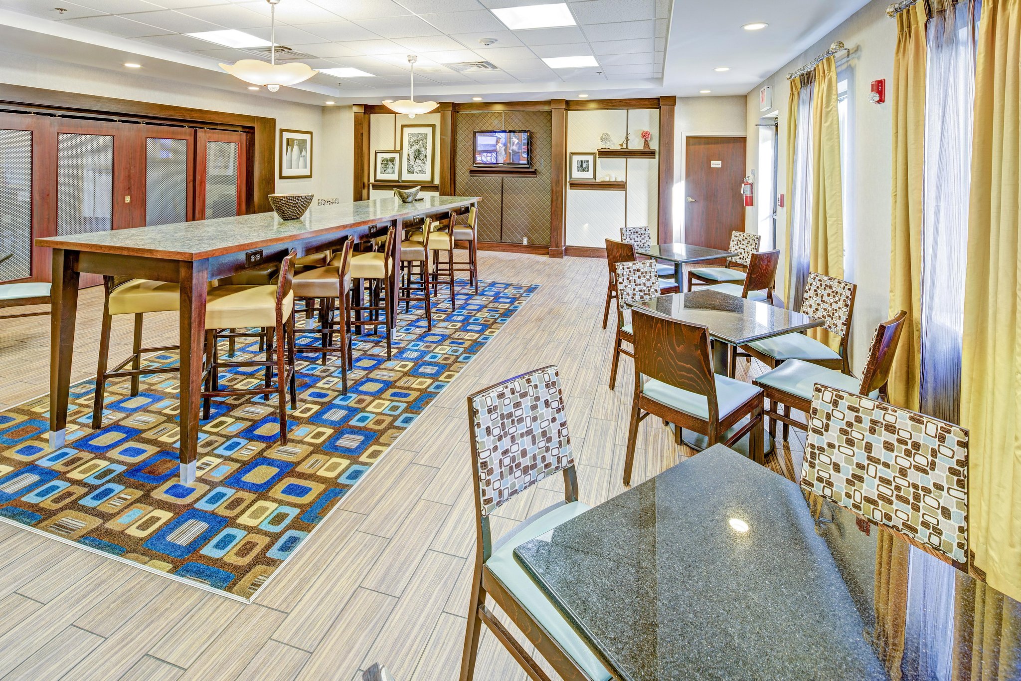 Hampton Inn & Suites Cleveland Airport Hampton Inn & Suites Cleveland Airport