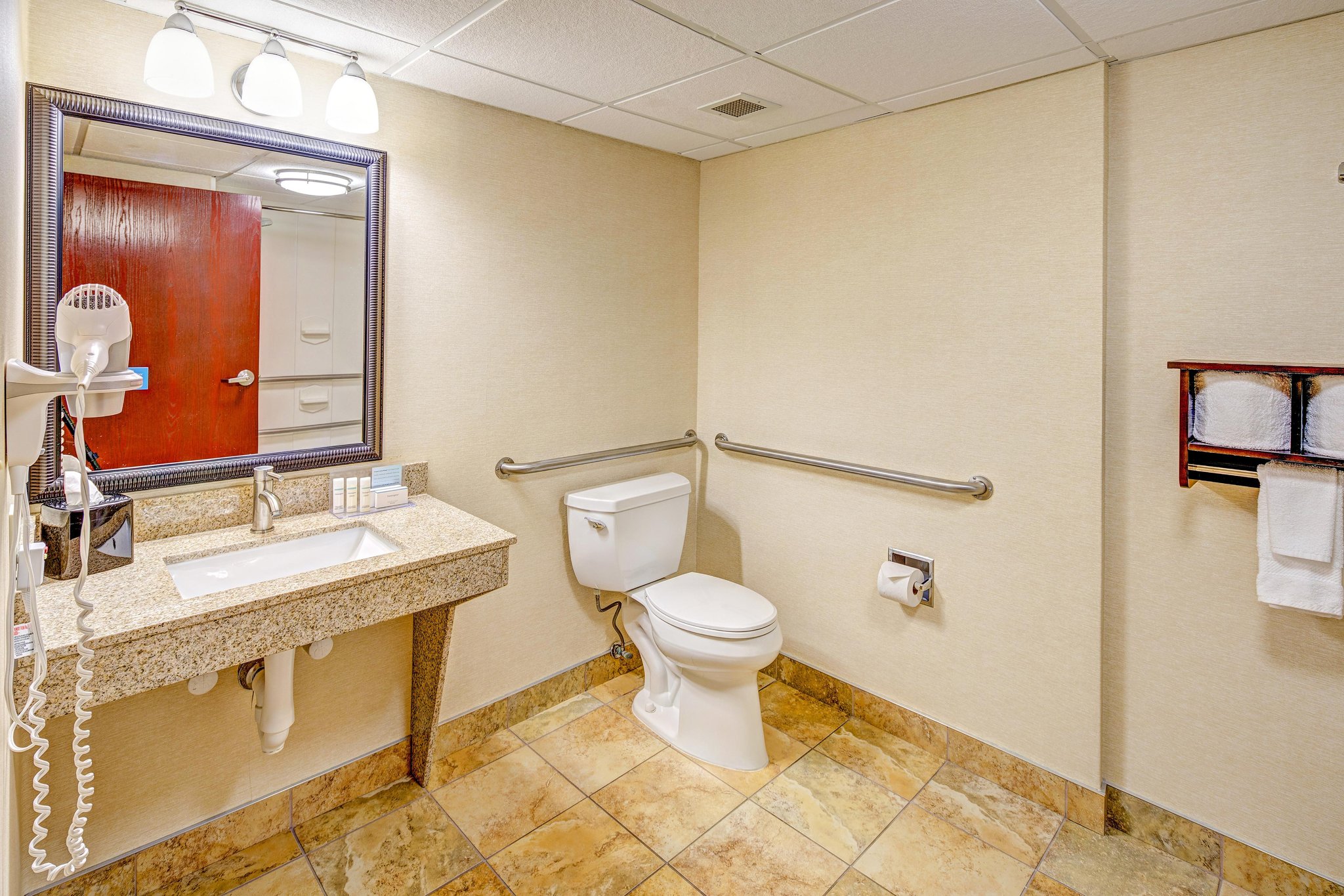 Hampton Inn & Suites Cleveland Airport Hampton Inn & Suites Cleveland Airport