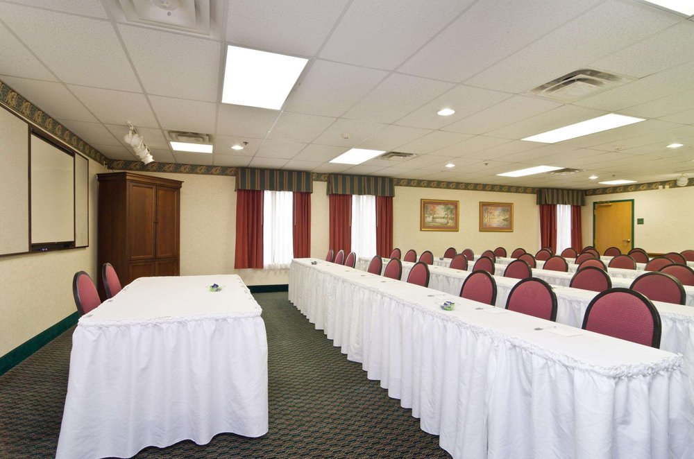 Spark by Hilton Newcomerstown Spark by Hilton Newcomerstown