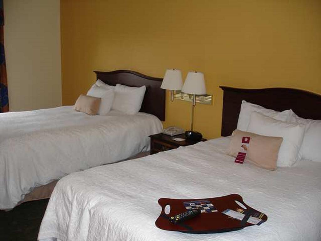 Hampton Inn New Philadelphia Hampton Inn New Philadelphia