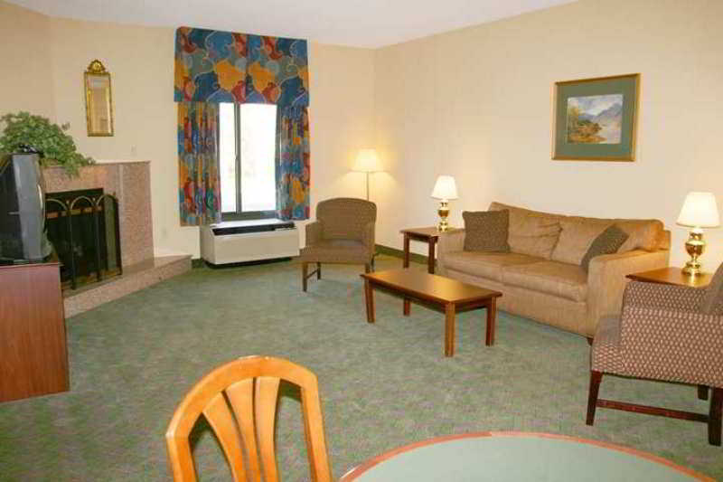 Hampton Inn New Philadelphia Hampton Inn New Philadelphia