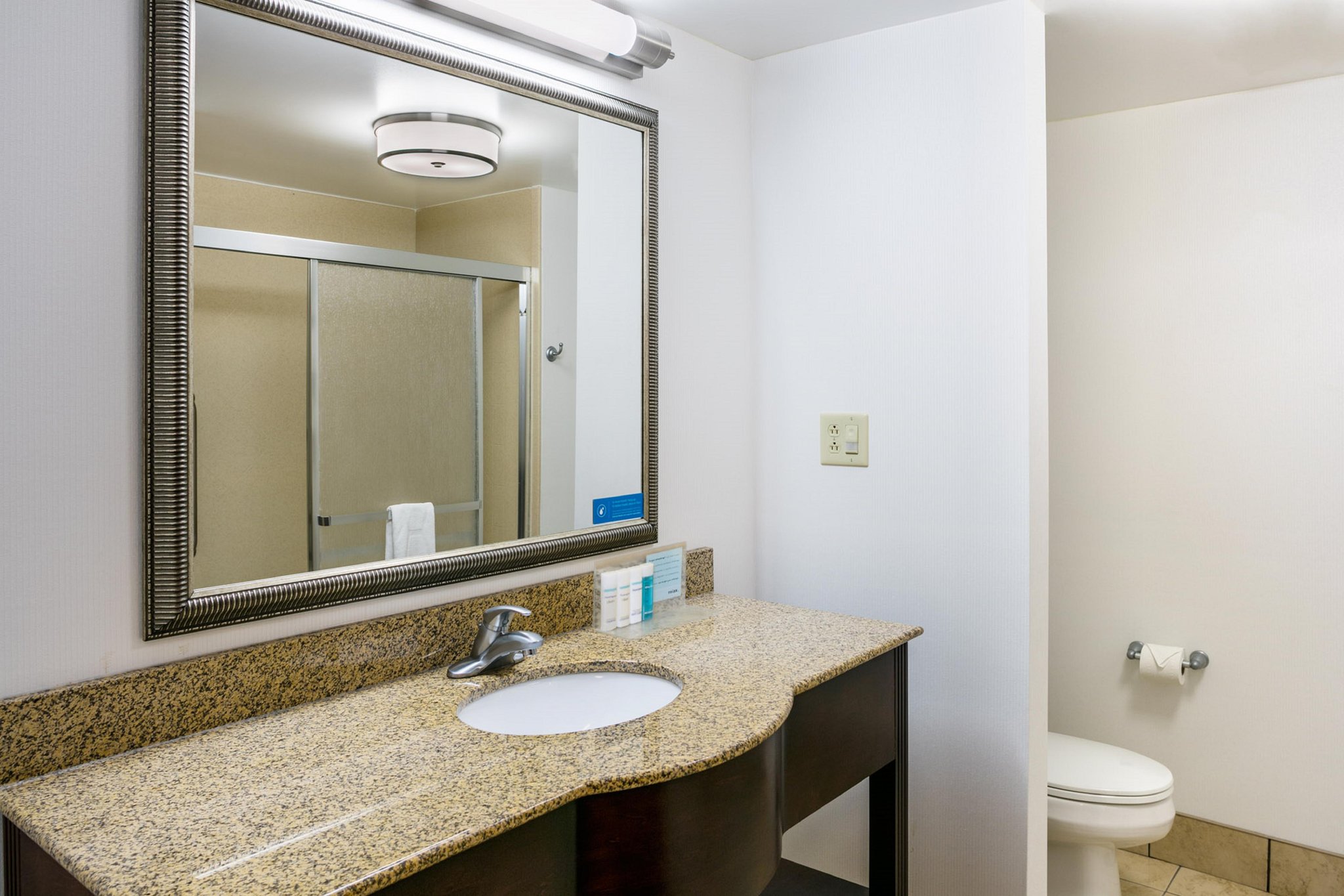 Hampton Inn & Suites Toledo-Perrysburg Hampton Inn & Suites Toledo-Perrysburg