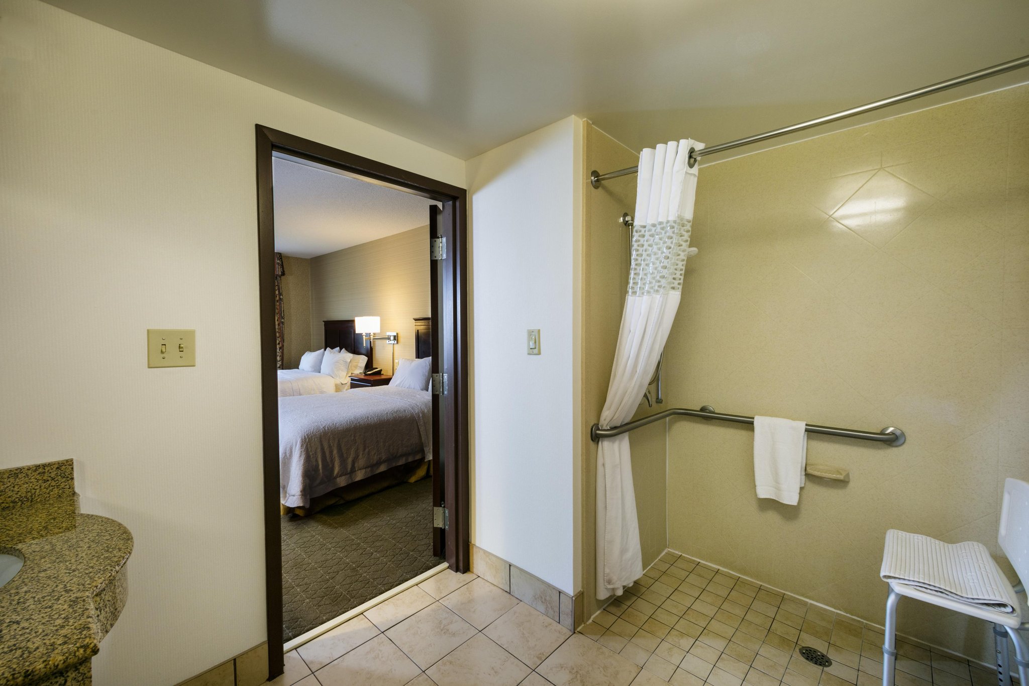 Hampton Inn & Suites Toledo-Perrysburg Hampton Inn & Suites Toledo-Perrysburg