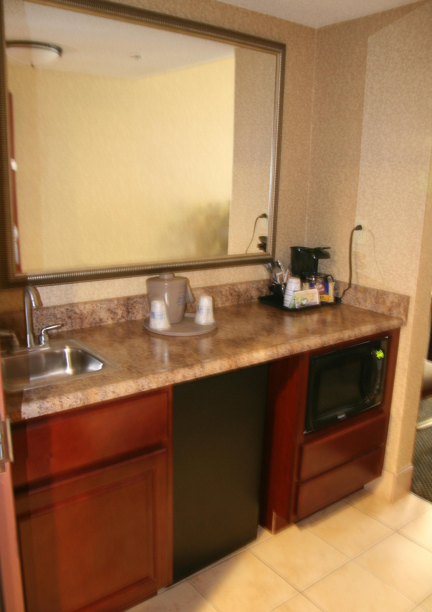 Hampton Inn & Suites Toledo-Perrysburg Hampton Inn & Suites Toledo-Perrysburg