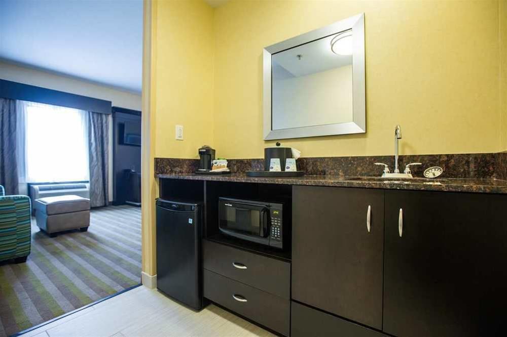 Hampton Inn & Suites Toledo Westgate Hampton Inn & Suites Toledo Westgate