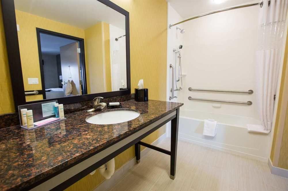 Hampton Inn & Suites Toledo Westgate Hampton Inn & Suites Toledo Westgate