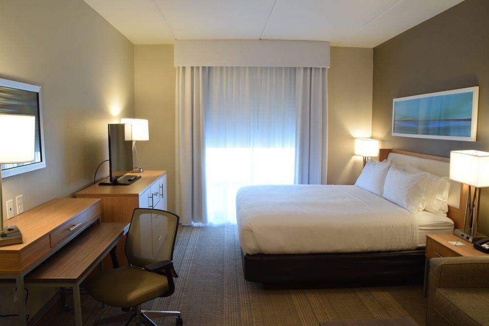 Holiday Inn Cincinnati N - West Chester Holiday Inn Cincinnati N - West Chester