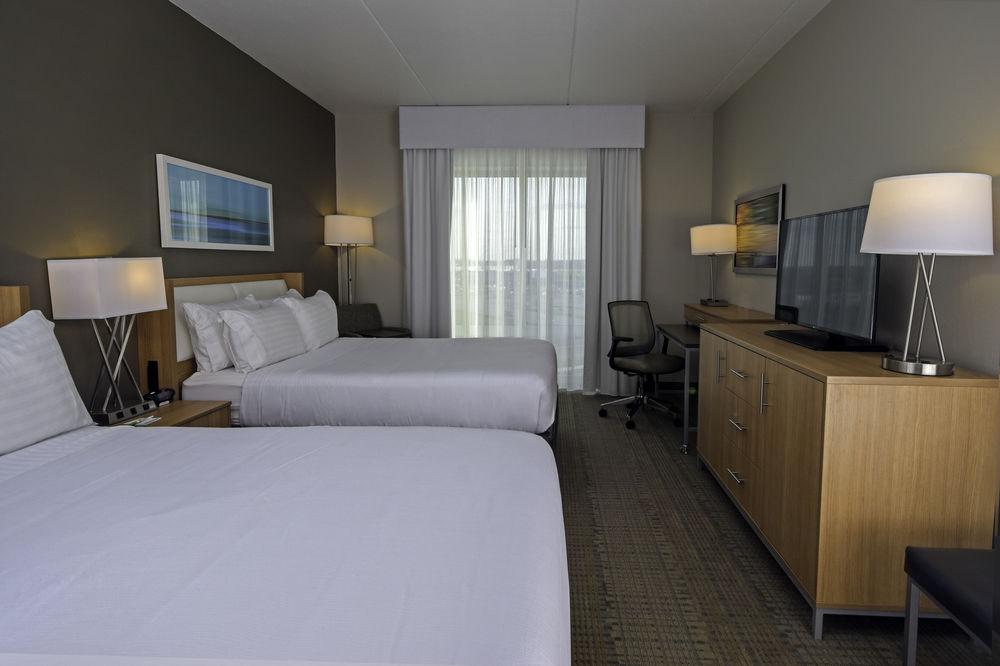Holiday Inn Cincinnati N - West Chester Holiday Inn Cincinnati N - West Chester